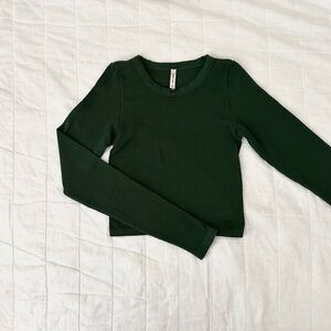 Aritzia Long Sleeve Crewneck Top - Forest Green